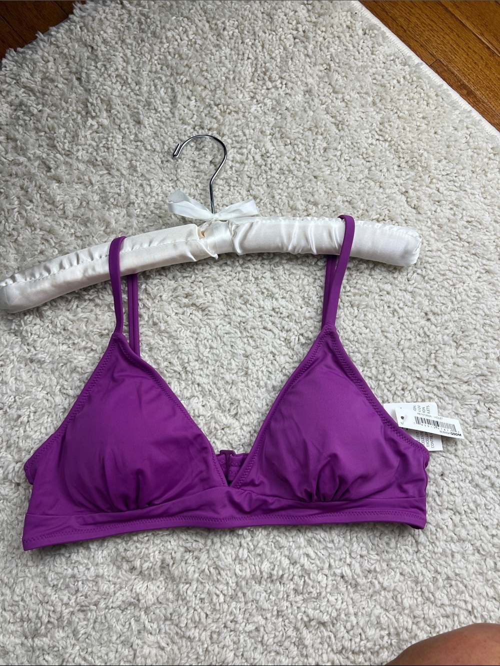 AMAZON ESSENTIALS TRIANGLE BIKINI SWIMSUIT TOP SIZE M NWT VIOLET